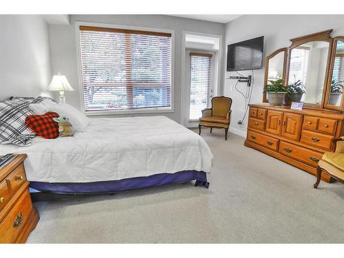 103-11642 Valley Ridge Park Nw, Calgary, AB - Indoor Photo Showing Bedroom