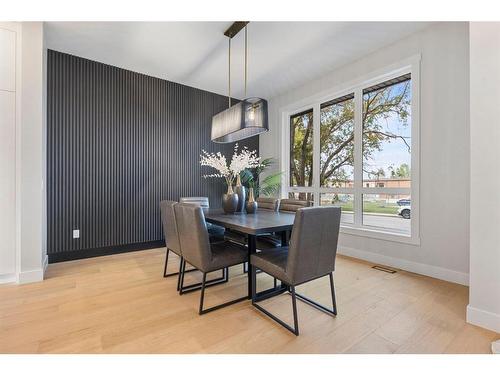 3019 36 Street Sw, Calgary, AB - Indoor Photo Showing Dining Room