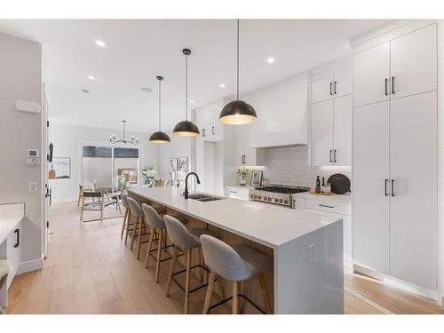 3019 36 Street Sw, Calgary, AB - Indoor Photo Showing Kitchen With Upgraded Kitchen