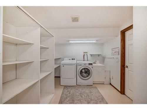 3327 28 Street Se, Calgary, AB - Indoor Photo Showing Laundry Room