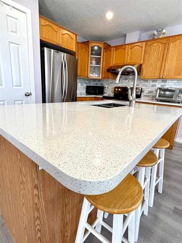 72 Rocky Vista Circle Nw, Calgary, AB - Indoor Photo Showing Kitchen