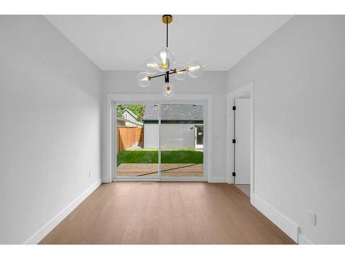 226 33 Avenue Ne, Calgary, AB - Indoor Photo Showing Other Room