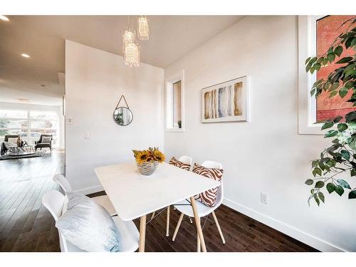 514-34 Avenue Ne, Calgary, AB - Indoor Photo Showing Dining Room