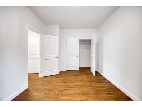 514 34 Avenue Ne, Calgary, AB - Indoor Photo Showing Other Room