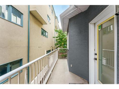 1904 12 Street Sw, Calgary, AB - Outdoor With Exterior