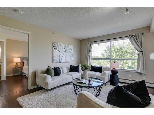 408-5115 Richard Road Sw, Calgary, AB - Indoor Photo Showing Living Room