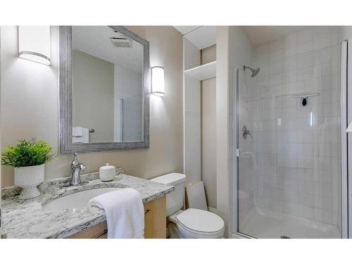 408-5115 Richard Road Sw, Calgary, AB - Indoor Photo Showing Bathroom