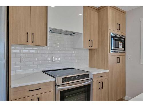 63 Martinview Crescent Ne, Calgary, AB - Indoor Photo Showing Kitchen