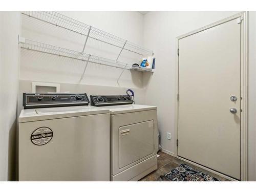 1605 Strathcona Drive Sw, Calgary, AB - Indoor Photo Showing Laundry Room