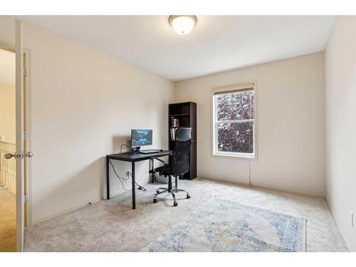 1605 Strathcona Drive Sw, Calgary, AB - Indoor Photo Showing Office