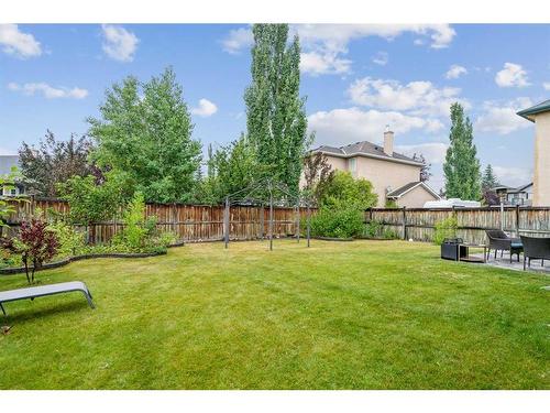 1605 Strathcona Drive Sw, Calgary, AB - Outdoor With Backyard