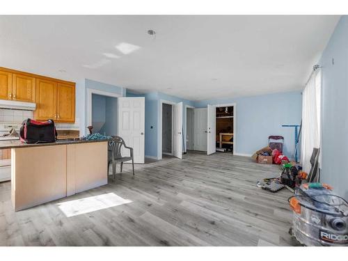 119 Castleglen Road Ne, Calgary, AB - Indoor Photo Showing Kitchen