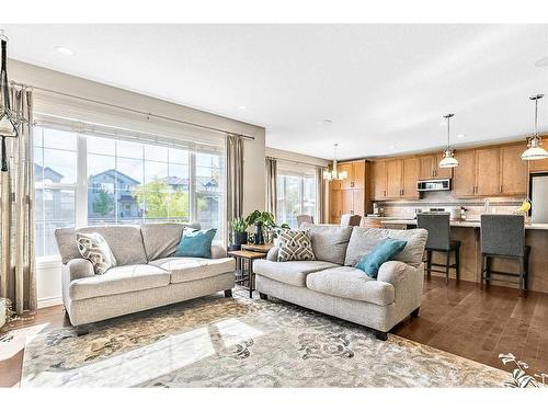 5 Cimarron Springs Court, Okotoks, AB - Indoor Photo Showing Living Room