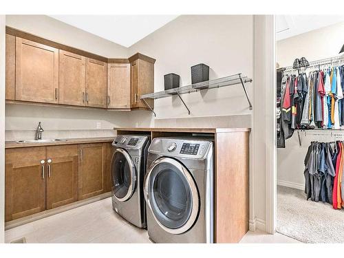 5 Cimarron Springs Court, Okotoks, AB - Indoor Photo Showing Laundry Room