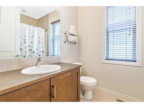 5 Cimarron Springs Court, Okotoks, AB - Indoor Photo Showing Bathroom