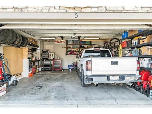 5 Cimarron Springs Court, Okotoks, AB - Indoor Photo Showing Garage