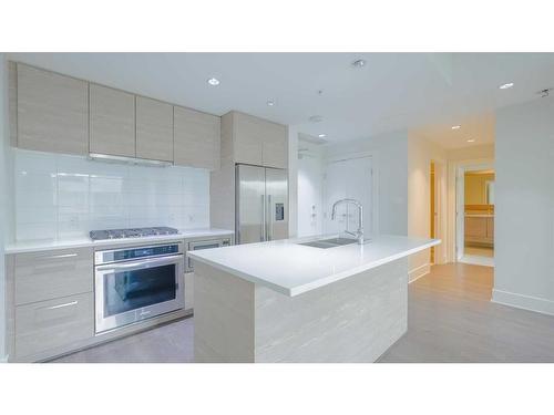 610-38 9 Street Ne, Calgary, AB - Indoor Photo Showing Kitchen With Upgraded Kitchen