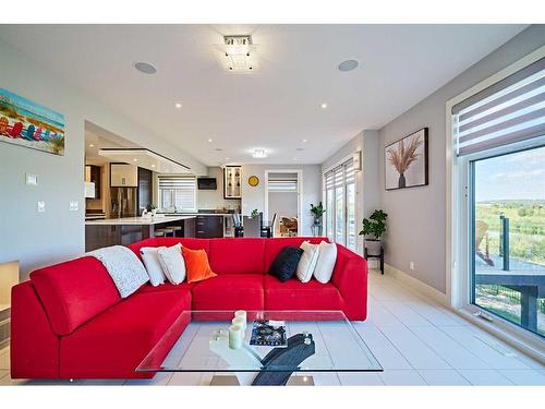 5 Vienna Close, Red Deer, AB - Indoor Photo Showing Living Room