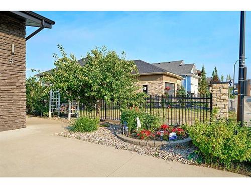 5 Vienna Close, Red Deer, AB - Outdoor