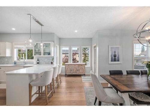 15 Cougar Ridge View Sw, Calgary, AB - Indoor Photo Showing Dining Room