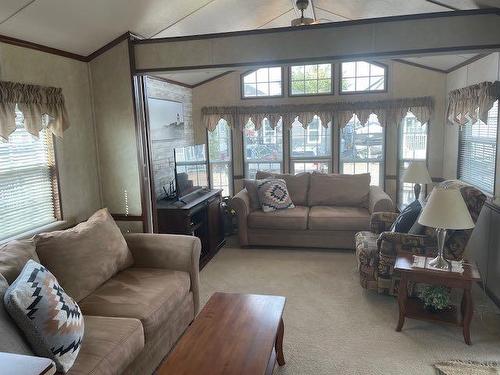 61 Cormorant Crescent, Rural Vulcan County, AB - Indoor Photo Showing Living Room