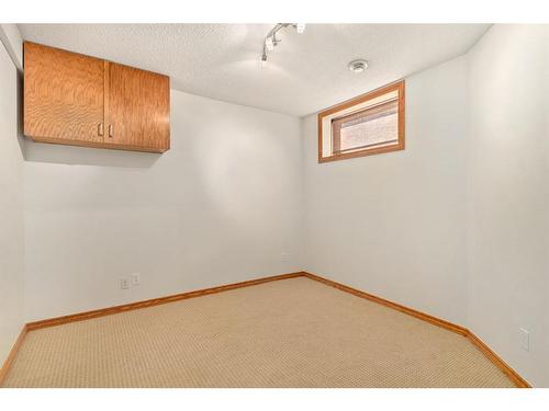 155 Macewan Park Rise Nw, Calgary, AB - Indoor Photo Showing Other Room