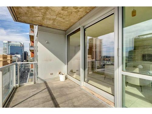 1605-108 9 Avenue Sw, Calgary, AB - Outdoor With Balcony With Exterior