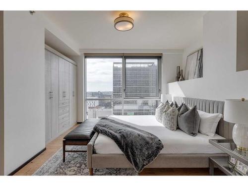 1605-108 9 Avenue Sw, Calgary, AB - Indoor Photo Showing Bedroom