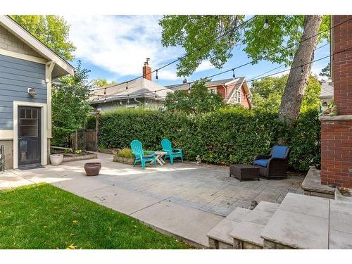 327 7 Avenue Ne, Calgary, AB - Outdoor