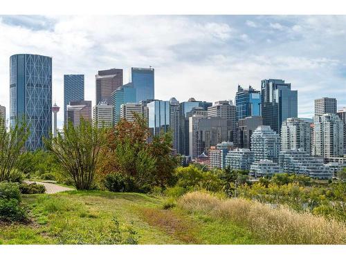 327 7 Avenue Ne, Calgary, AB - Outdoor With View