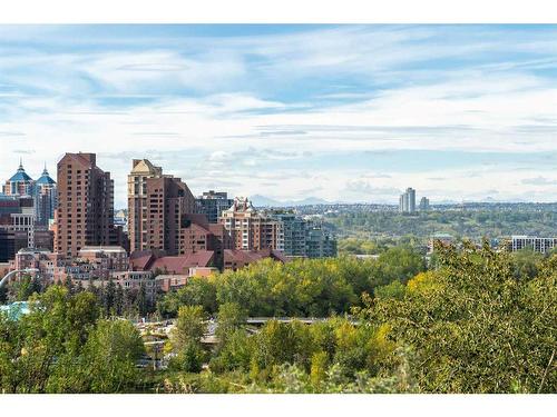 327 7 Avenue Ne, Calgary, AB - Outdoor With View