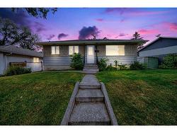 2363 Crestwood Road SE Calgary, AB T2C 0C8