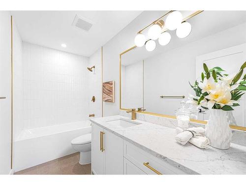 1211 Lake Twintree Drive Se, Calgary, AB - Indoor Photo Showing Bathroom