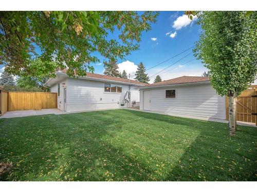 1211 Lake Twintree Drive Se, Calgary, AB - Outdoor