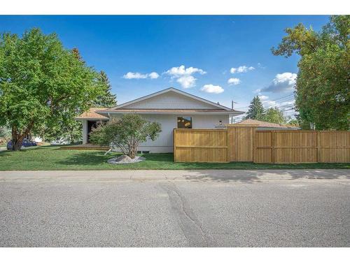 1211 Lake Twintree Drive Se, Calgary, AB - Outdoor