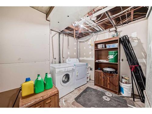 2522 10 Avenue Se, Calgary, AB - Indoor Photo Showing Laundry Room