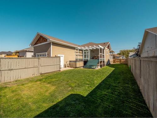 148 Heritage Rd, Magrath, AB - Outdoor