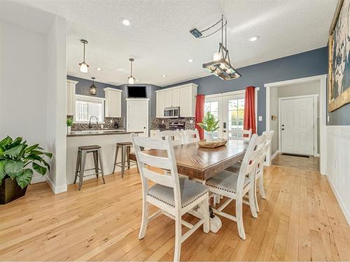 148 Heritage Rd, Magrath, AB - Indoor Photo Showing Dining Room