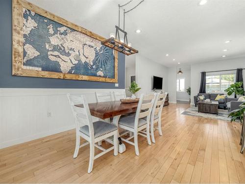 148 Heritage Rd, Magrath, AB - Indoor Photo Showing Dining Room