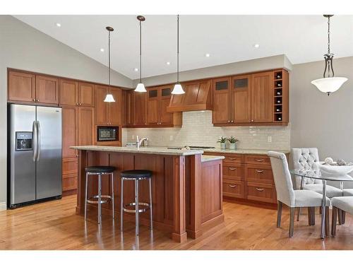 6530 Sierra Morena Boulevard Sw, Calgary, AB - Indoor Photo Showing Kitchen With Upgraded Kitchen