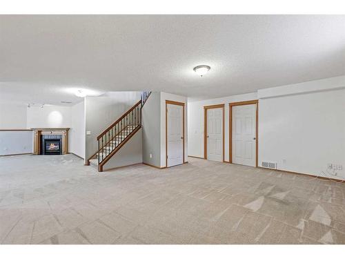 6530 Sierra Morena Boulevard Sw, Calgary, AB - Indoor Photo Showing Other Room