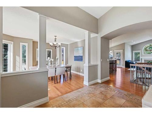 6530 Sierra Morena Boulevard Sw, Calgary, AB - Indoor Photo Showing Dining Room