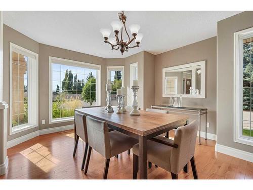 6530 Sierra Morena Boulevard Sw, Calgary, AB - Indoor Photo Showing Dining Room