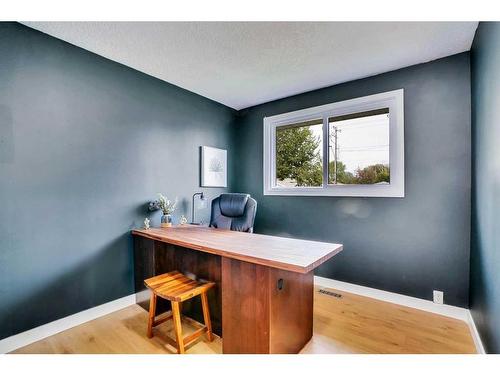 7143 18 Street Se, Calgary, AB - Indoor Photo Showing Office