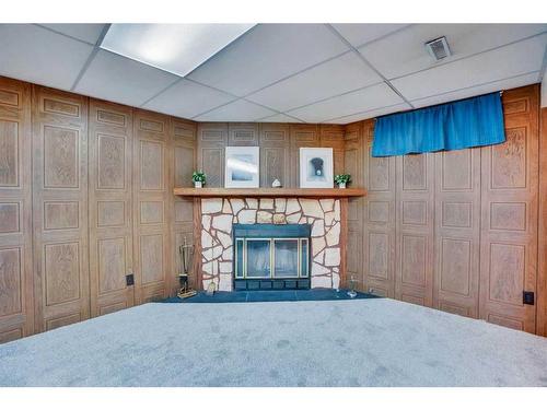 7143 18 Street Se, Calgary, AB - Indoor With Fireplace