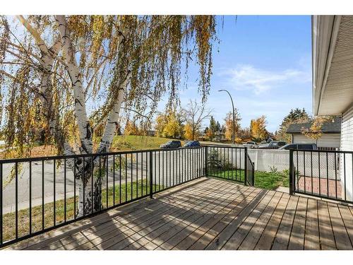 7143 18 Street Se, Calgary, AB - Outdoor With Deck Patio Veranda