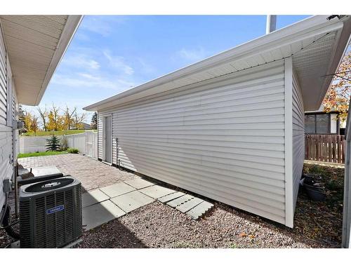 7143 18 Street Se, Calgary, AB - Outdoor With Exterior