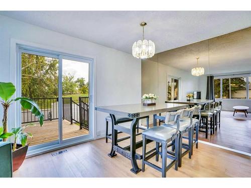 7143 18 Street Se, Calgary, AB - Indoor Photo Showing Dining Room