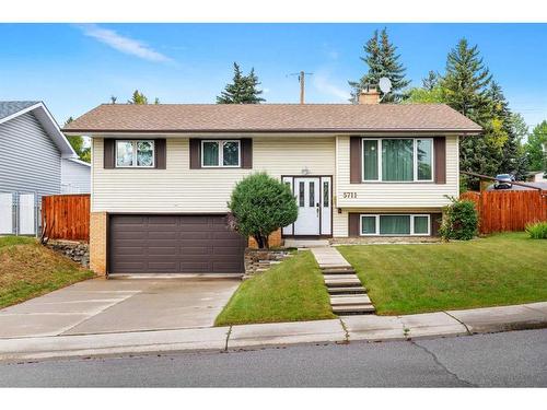 5711 Dalmead Crescent Nw, Calgary, AB - Outdoor With Facade