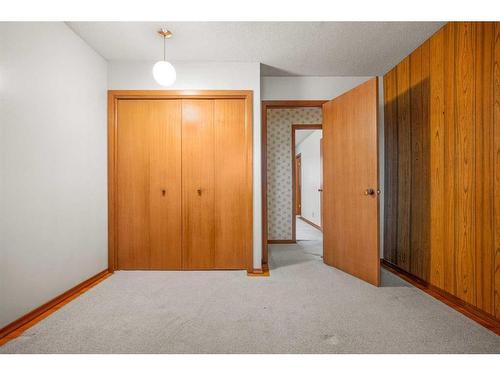 5711 Dalmead Crescent Nw, Calgary, AB - Indoor Photo Showing Other Room